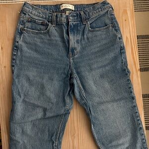 Abercrombie Curve Love Straight Mid Rise Jeans